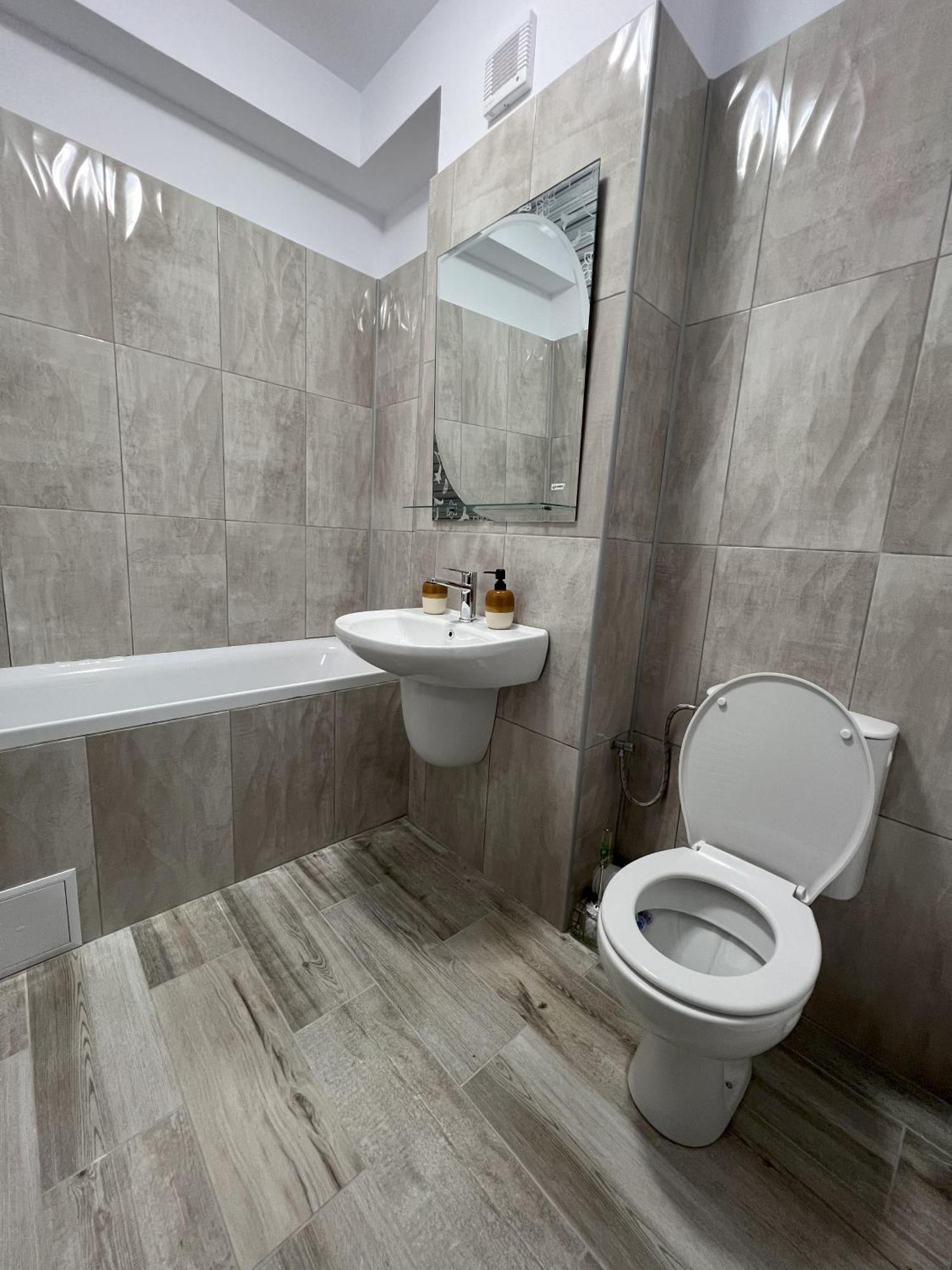 Refined Studio Haven At Exigent Plaza - 08 บูคาเรสต์ ภายนอก รูปภาพ